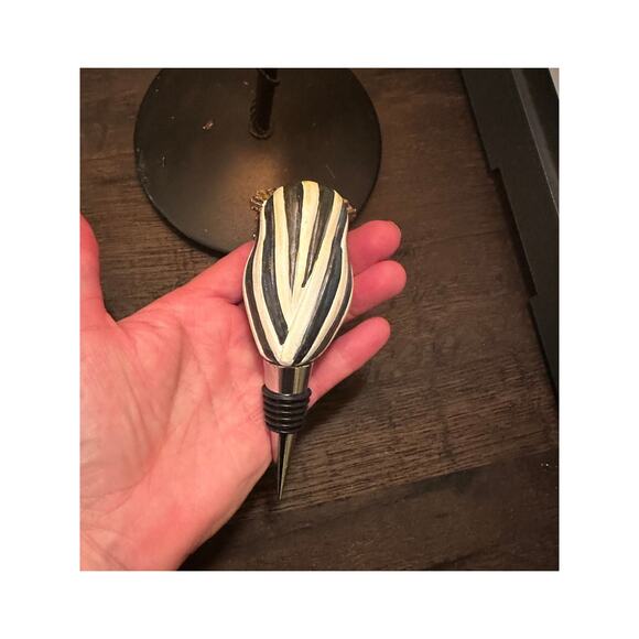 MACKENZIE-CHILDS OWL WINE/BOTTLE STOPPER - Picture 3 of 3